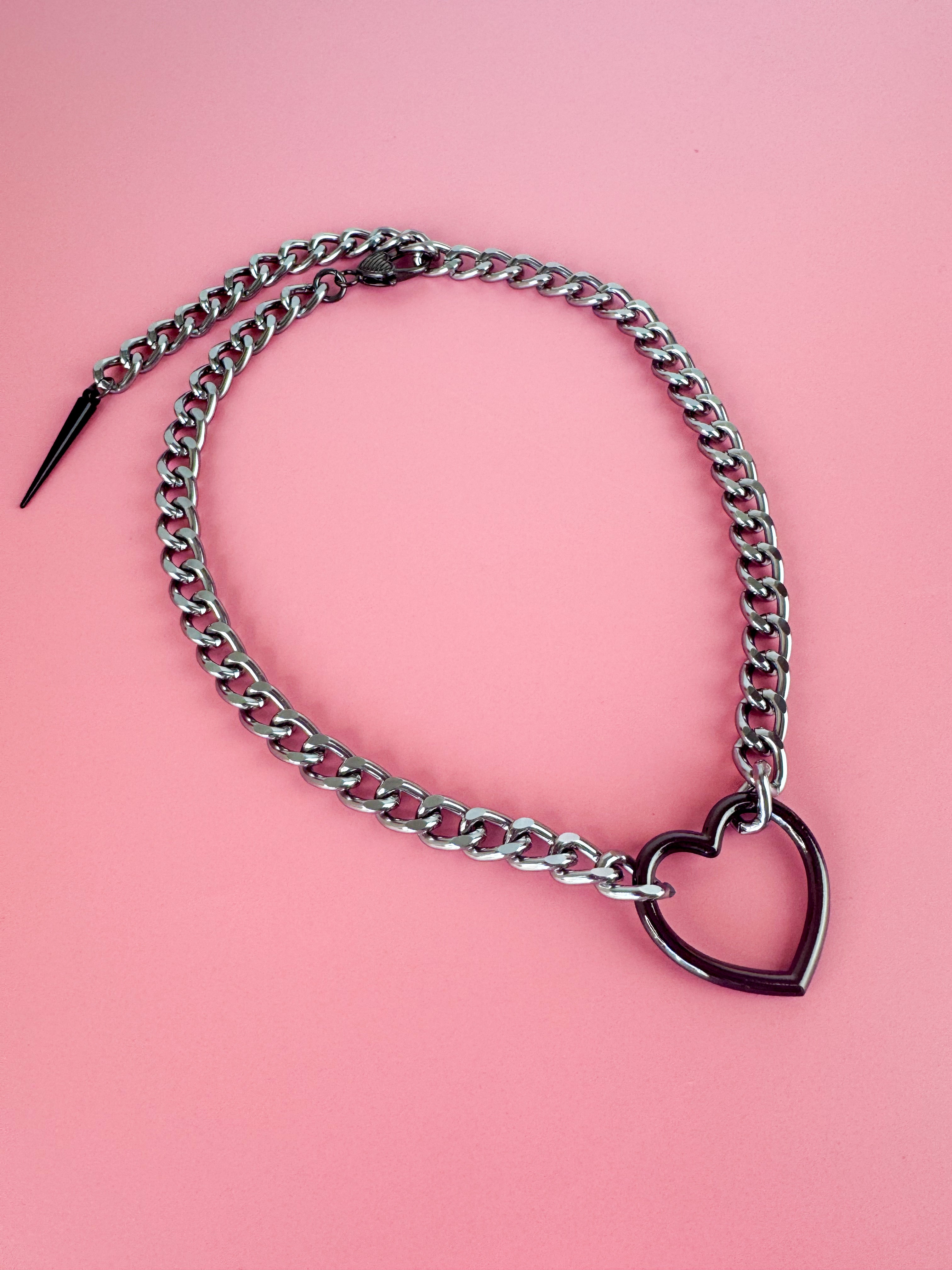 Black Heart Necklace – KxB