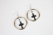 Load image into Gallery viewer, Praise Earrings
